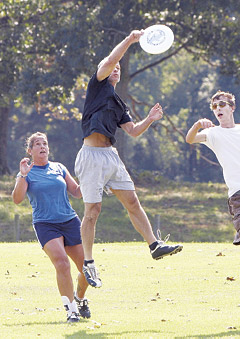 FEATfrisbeeSTORY