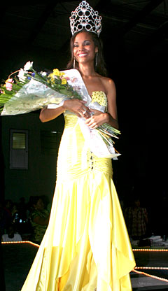 FEATMissTeenSTORY