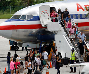 American Airlines plane in Grand Cayman