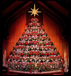 singing xmas tree
