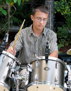 Max Kazakova
