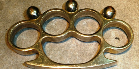 knuckle duster